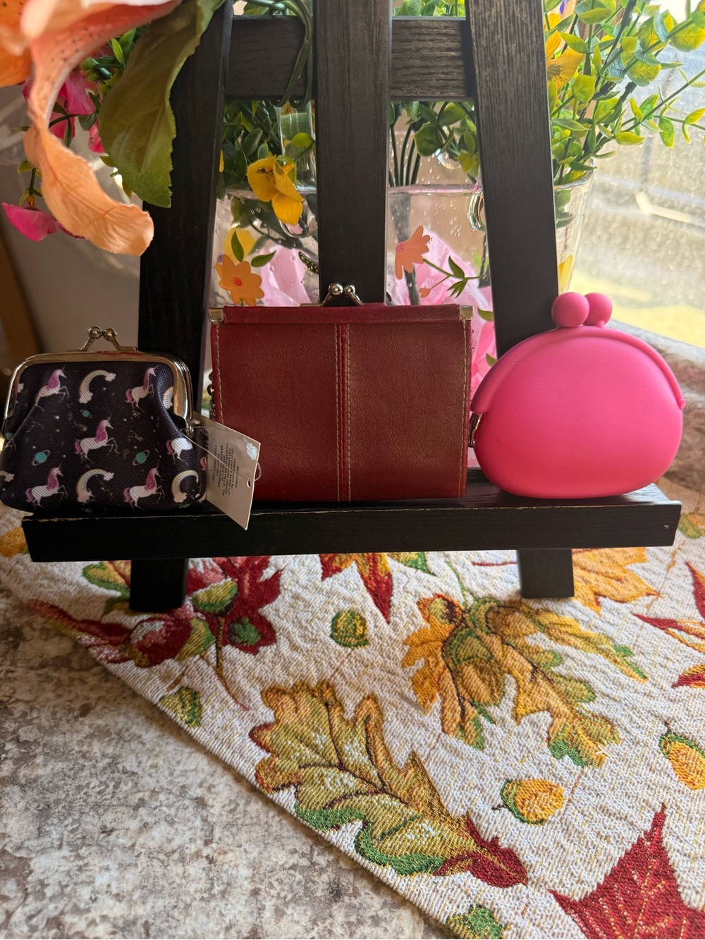 Bundle of coin purses. Maroon,lPink and patterned get all 3